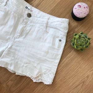 ~ Epic Threads White Shorts with Lace Detail ~